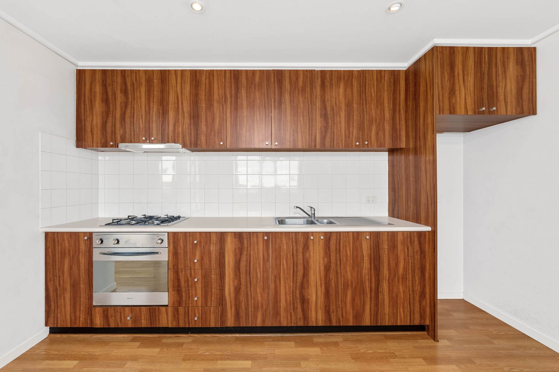 18/128-140 Chapel Street, St Kilda - Thumbnail 4