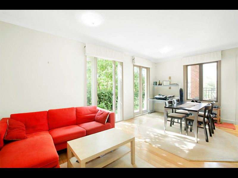 1/12 Copelen Street, South Yarra - Thumbnail 4