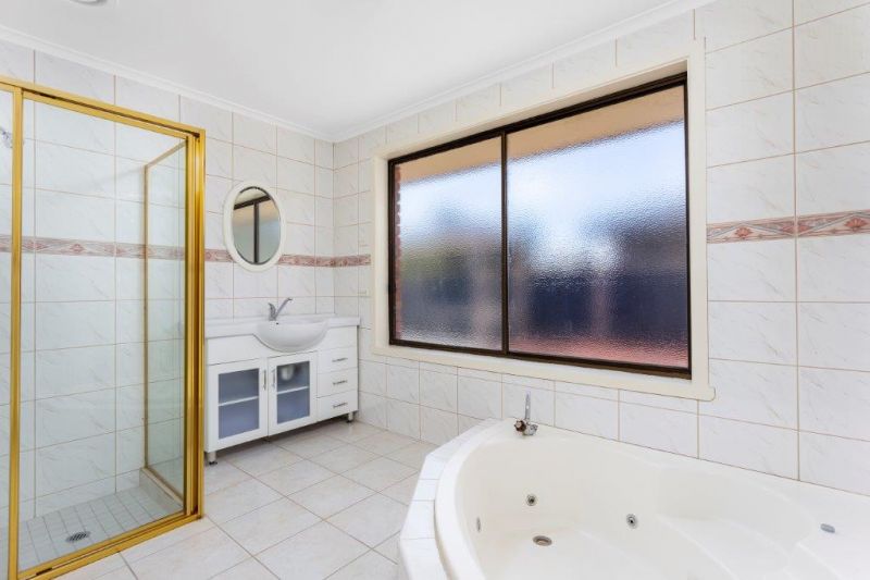 32 Scherman Drive, Altona Meadows - Thumbnail 7