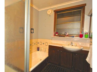 5
 
 
 
  
 
 
 1
 
 
 
  
 
 
 1
 
 
 
 
 
 
 
 11 Longview Crescent, DEVONPORT TAS 7310, Devonport - Thumbnail 6