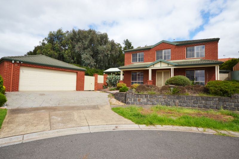 6 Hilliana Waters, Mill Park