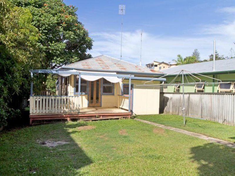 81 McLean Street COOLANGATTA QLD, Coolangatta - Thumbnail 3