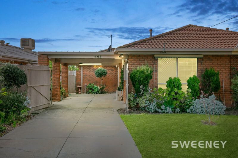 2/58 Everingham Road, Altona Meadows - Thumbnail 2
