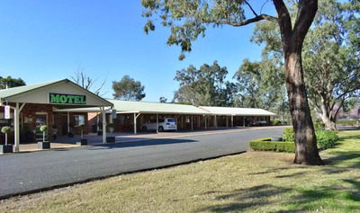 MOTEL FOR SALE - CENTRAL WEST - SPACIOUS - SPOTLESS - 3.5 ACRES