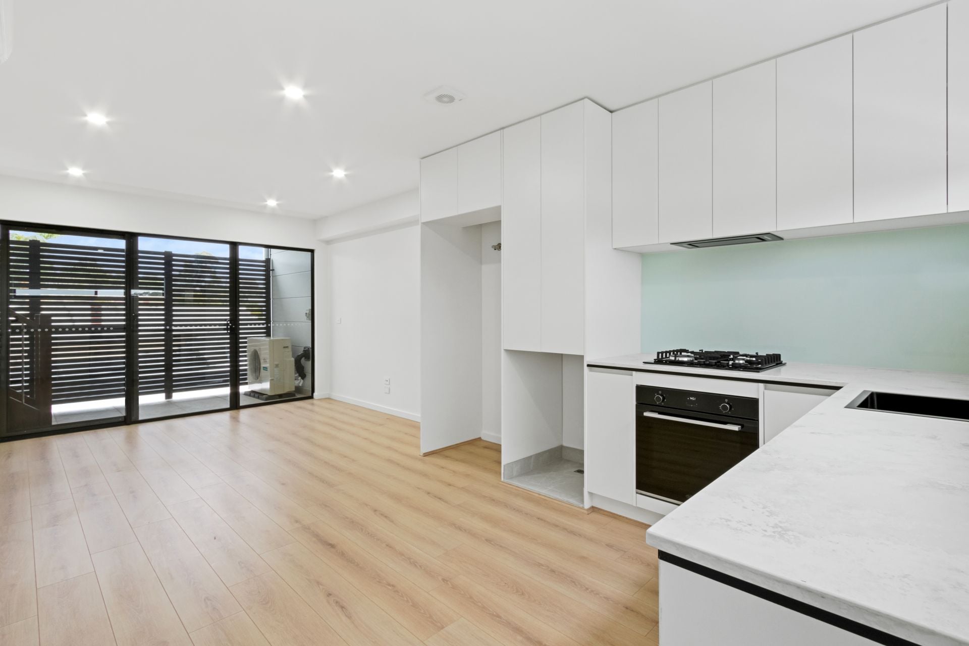 Brand New Luxury 2-Bedroom Apartment in Vibrant Northcote