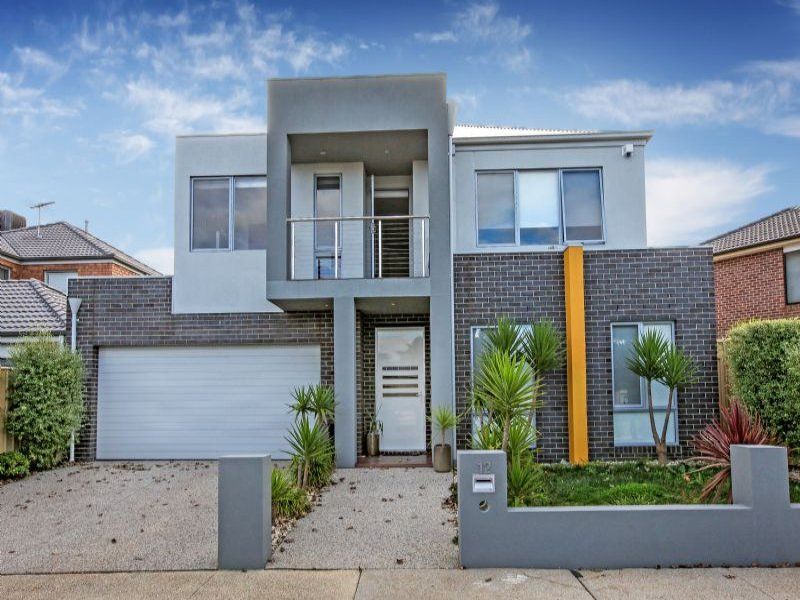 12 Fairbairn Way, Caroline Springs - Thumbnail 2