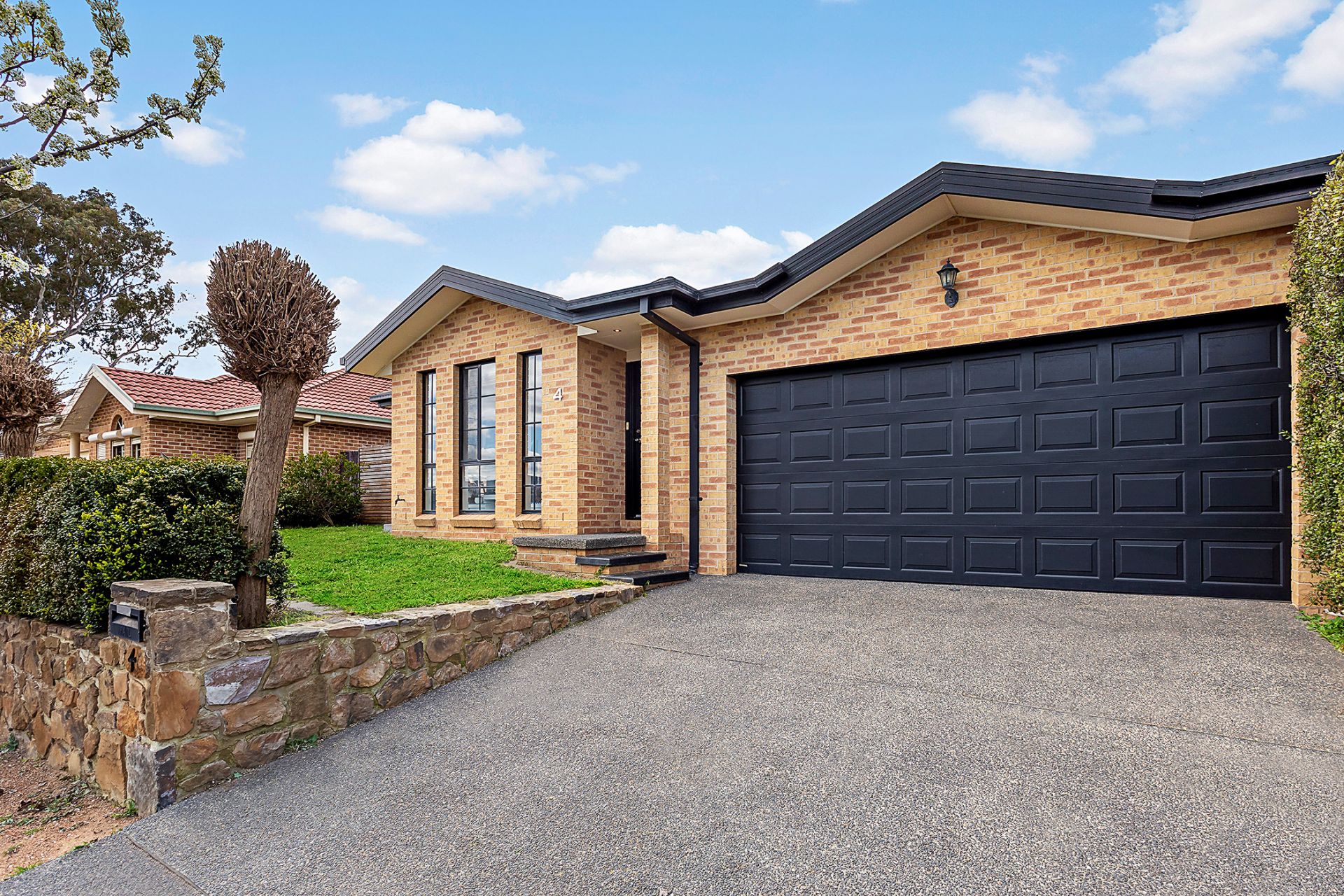 Real Estate For Sale 4 Inglewood Street Gungahlin , ACT