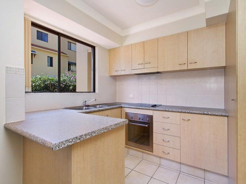 2/37 Dixon Street COOLANGATTA QLD, Coolangatta - Thumbnail 5