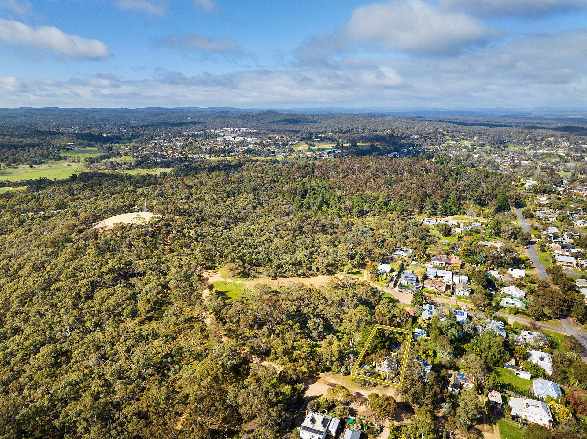 56 Hunter Street, Castlemaine - Thumbnail 4