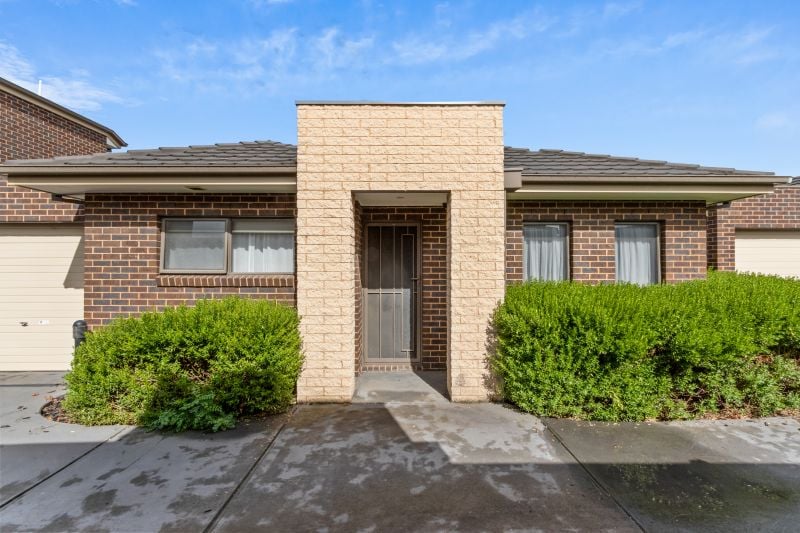 2/16 Banff Street, Reservoir