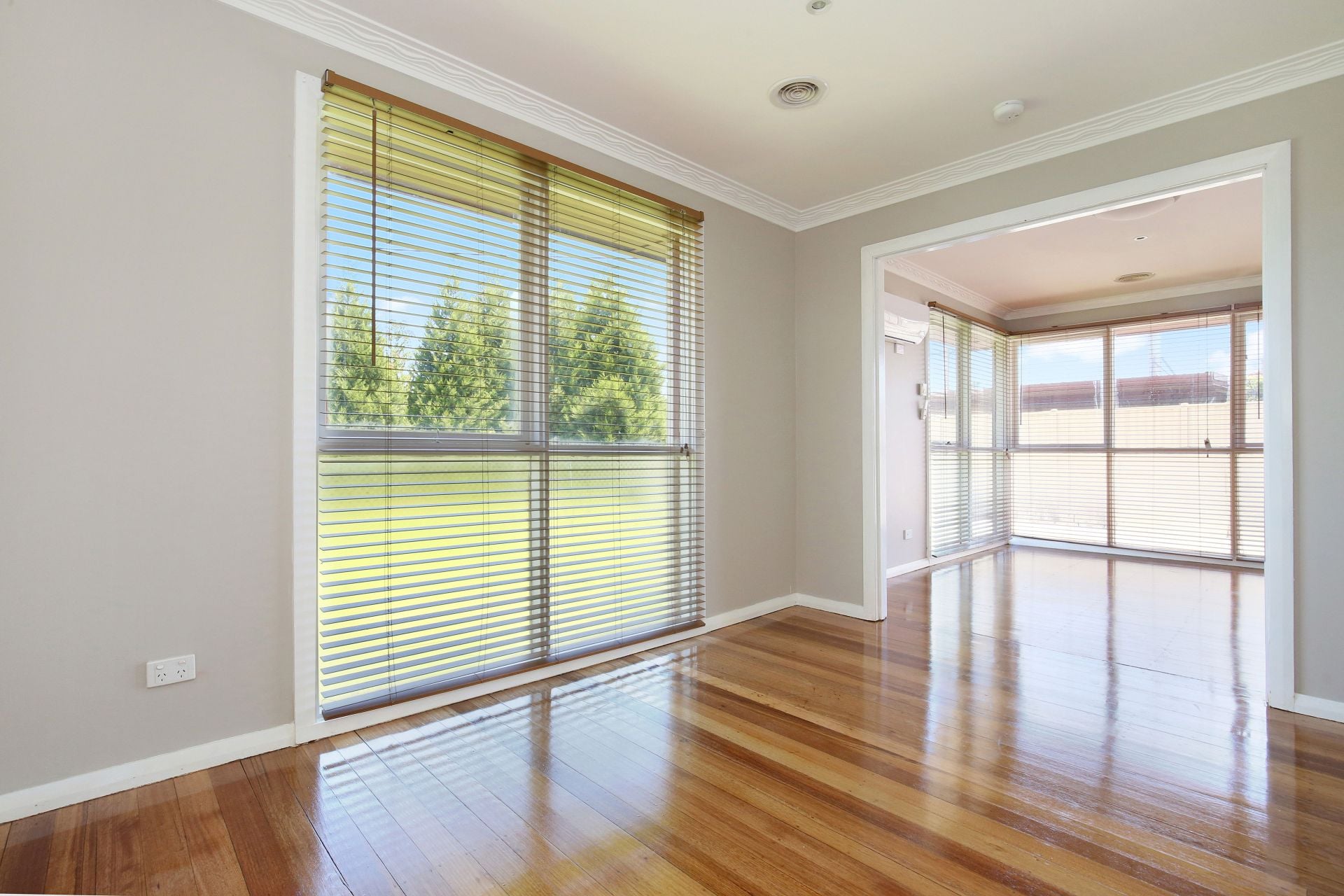 FAMILY HOME & DESIRABLE LOCATION