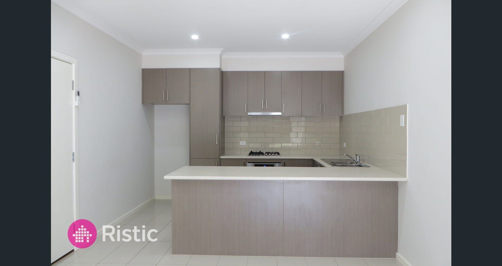 Spacious and well-presented town house!