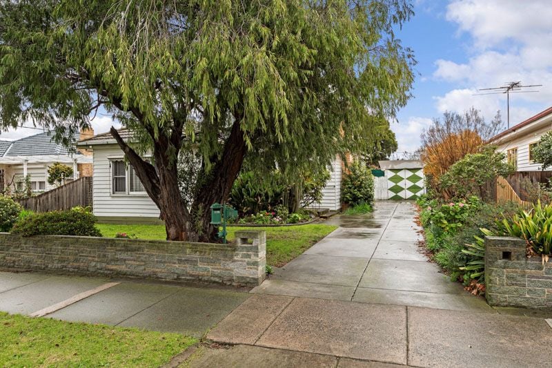 23 Huxtable Avenue, Altona North - Thumbnail 2