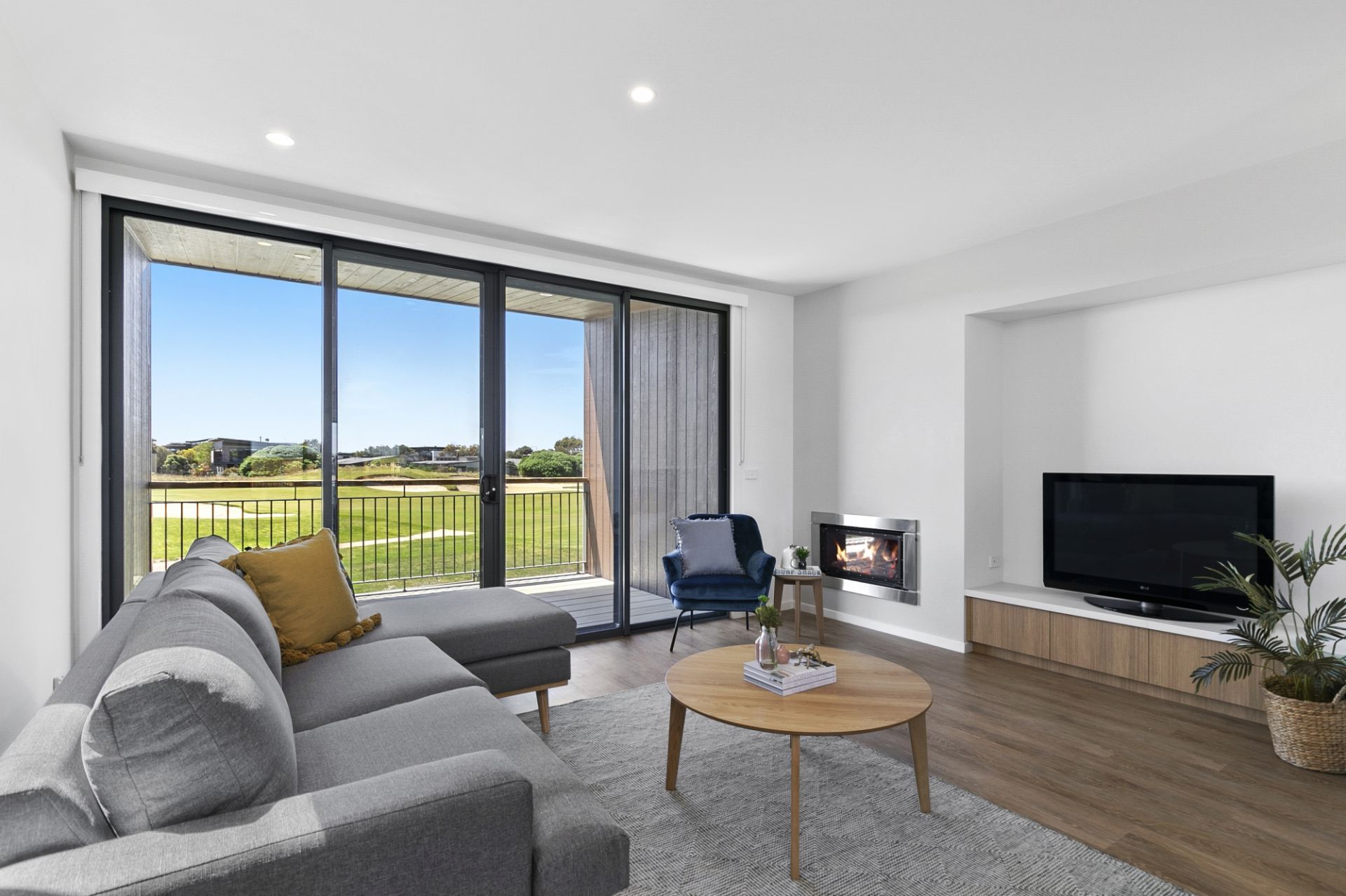 Real Estate For Sale 19/12 Lahinch Mews Torquay , VIC