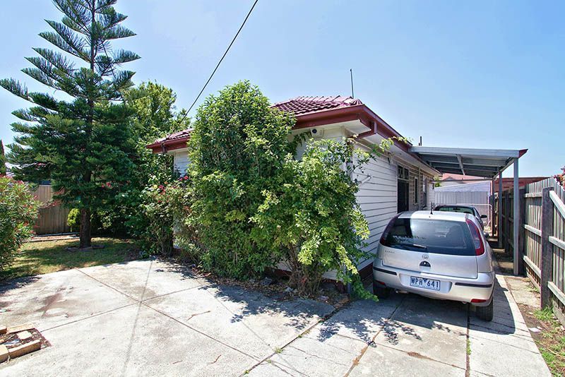 46 Ashley Street, West Footscray - Thumbnail 2