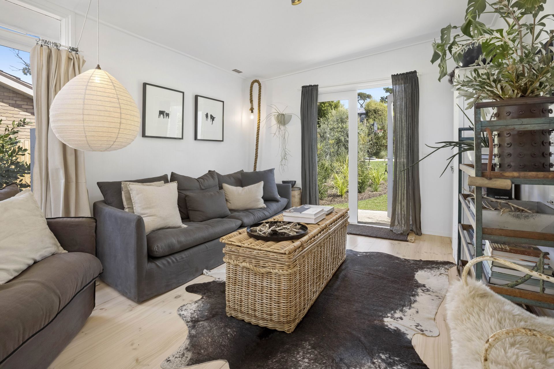 8 Hall Street, Flinders Kay & Burton