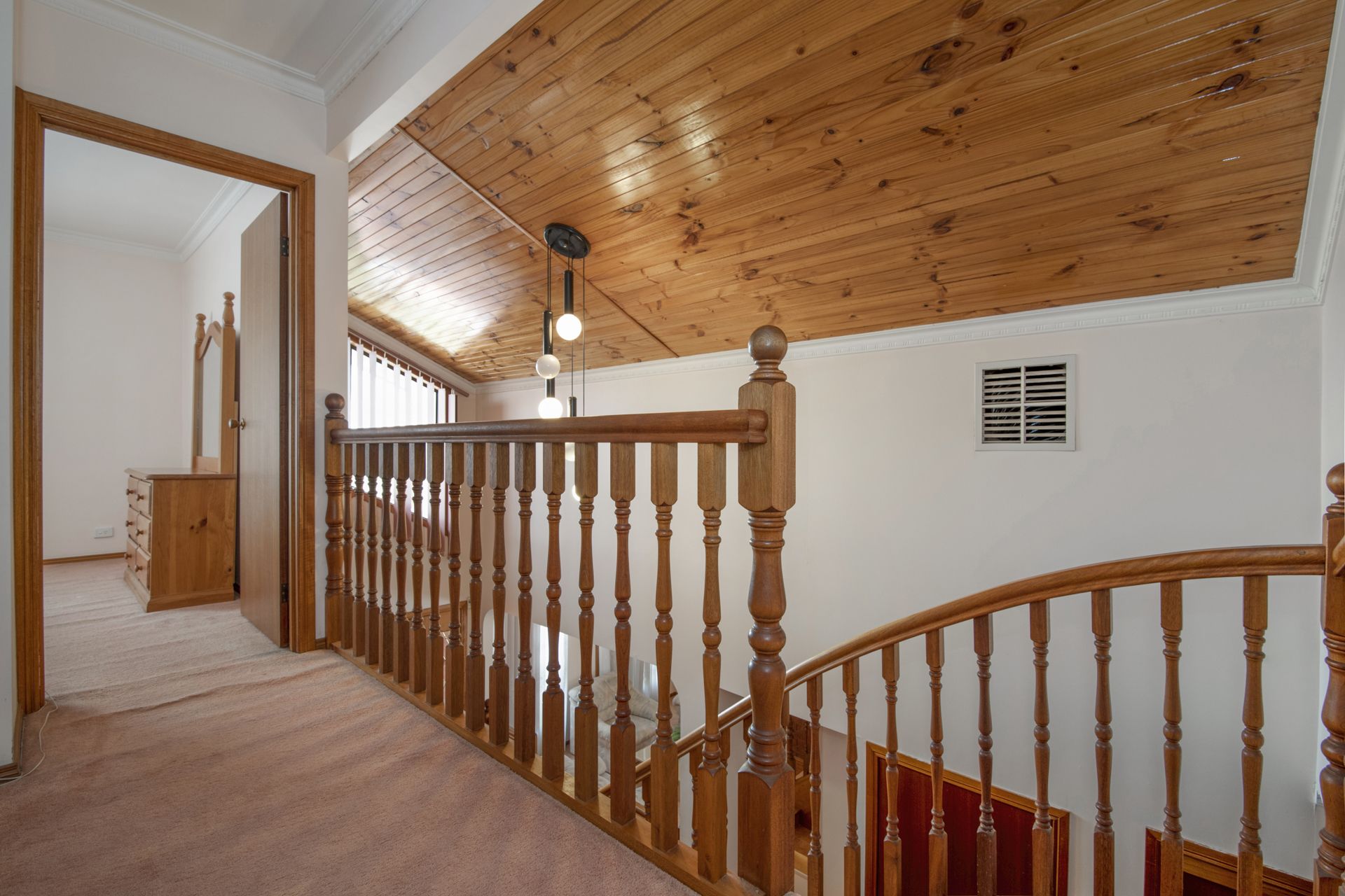 PERFECT FAMILY HOME IN CENTRAL EPPING