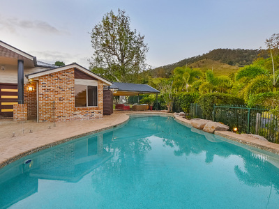 Perfect North East entertainer on private acreage with a stunning mountain backdrop plus tradie sheds
