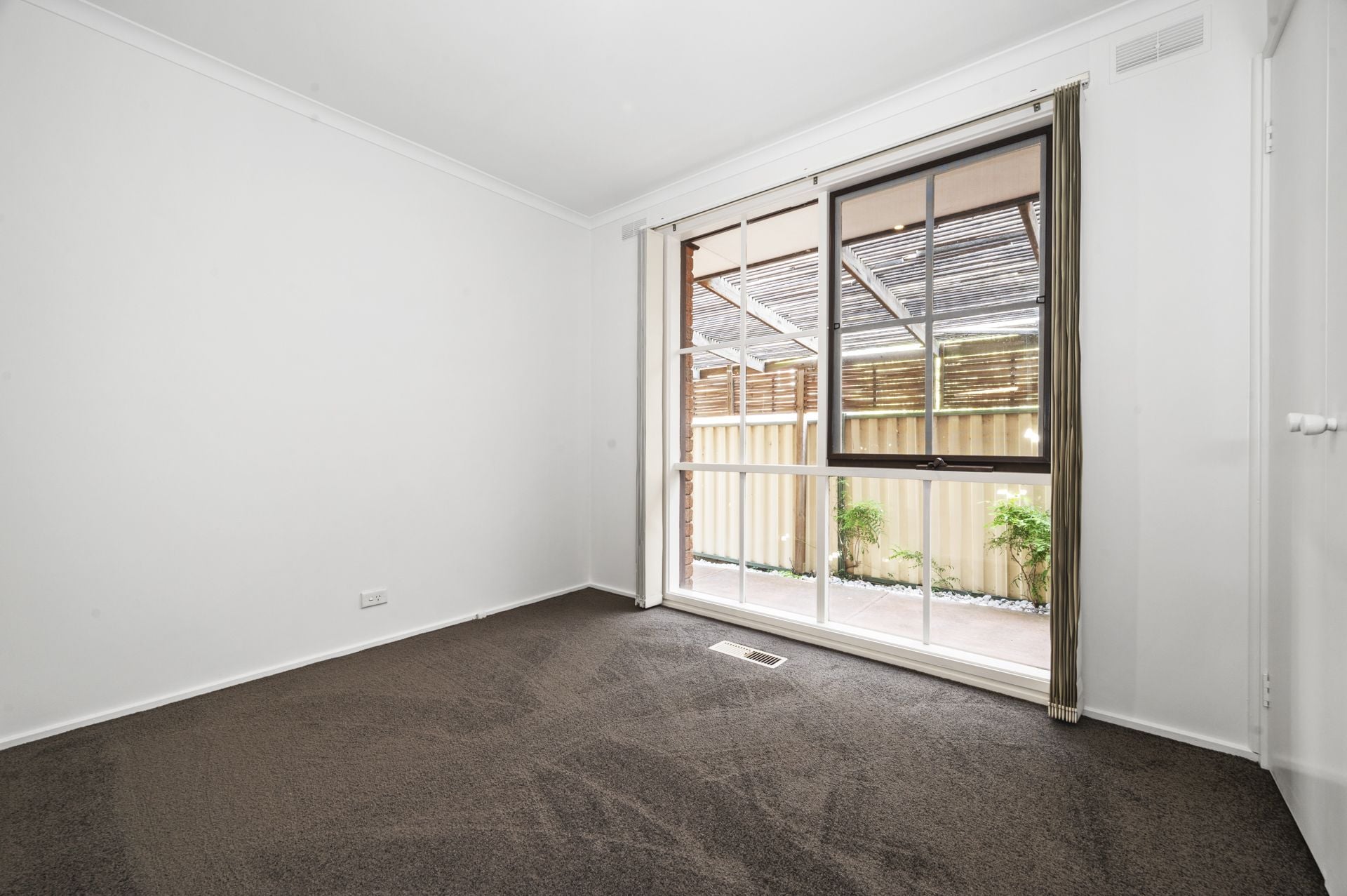 SPACIOUS COURT LOCATION