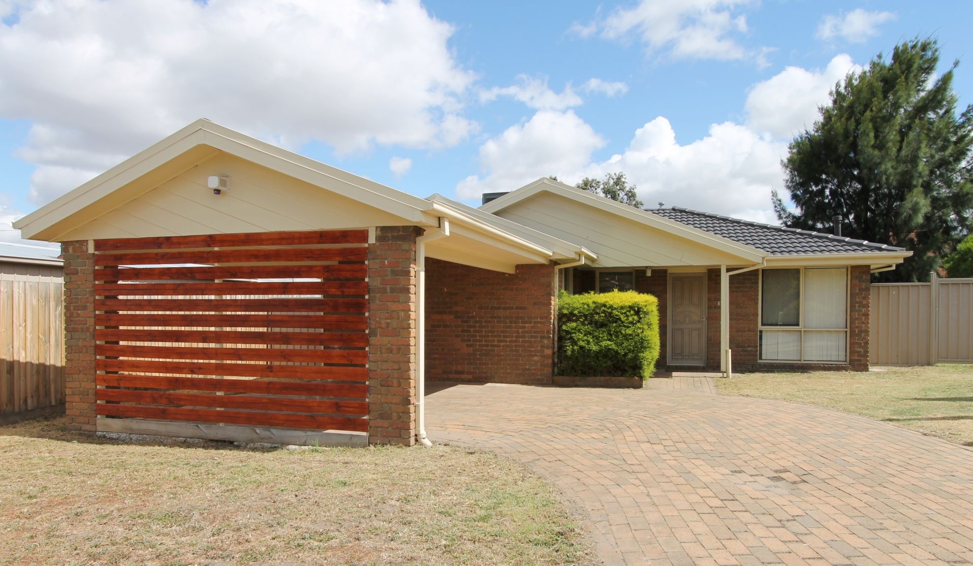 Real Estate For Lease 1 Orsett Court Mill Park , VIC