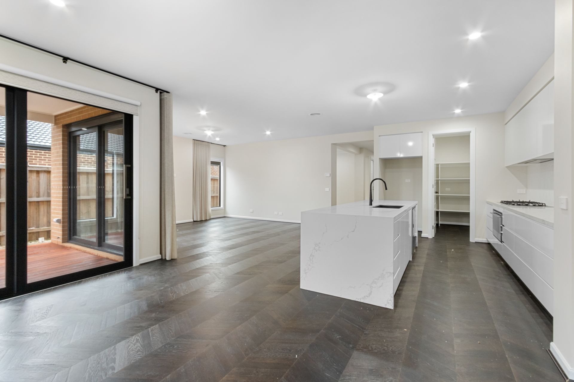 FINE FINISHES, EXPANSIVE SPACES