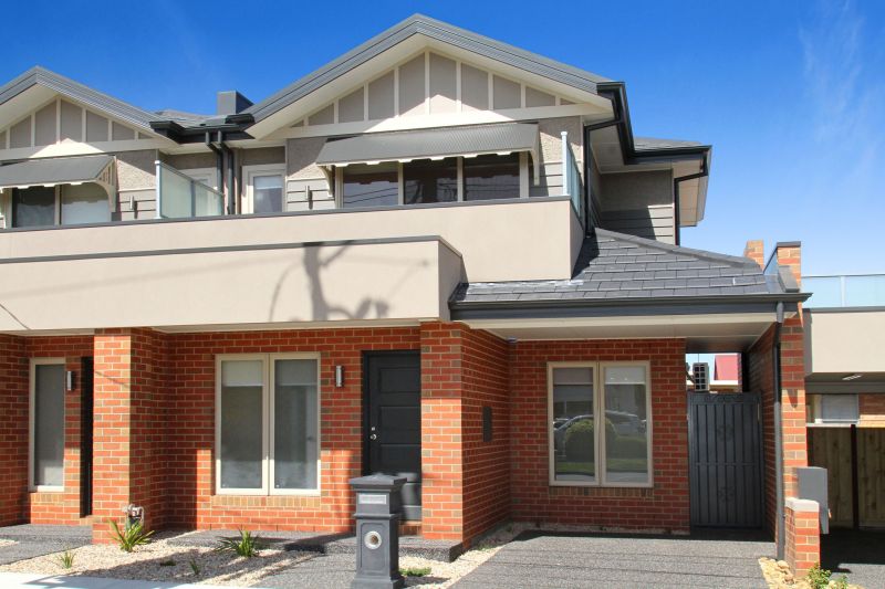 2A Whitelaw Street, Reservoir