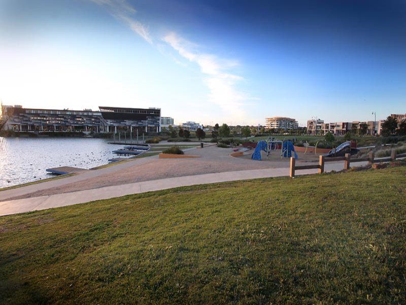 150 The Esplanade, Caroline Springs - Thumbnail 4