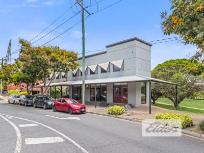 STONES CORNERS BEST EXPOSED FREESTANDER WITH THE LAND TO MATCH!