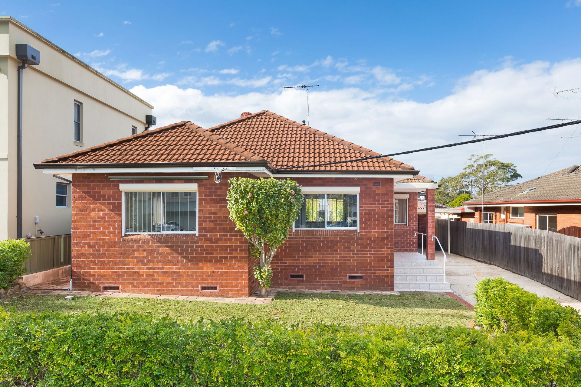 26 Trickett Road, WOOLOOWARE, Woolooware - Thumbnail 2