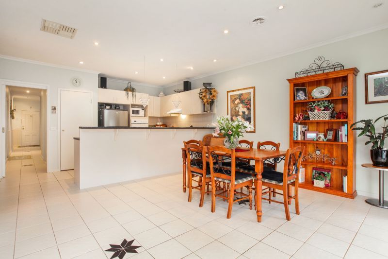 5 Eppalock Circuit, Caroline Springs - Thumbnail 5