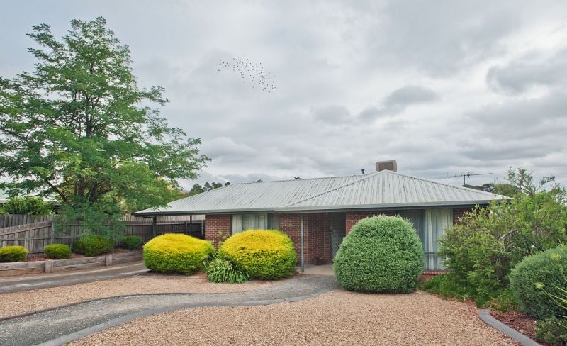 38 Clifton Drive, Bacchus Marsh - Thumbnail 2