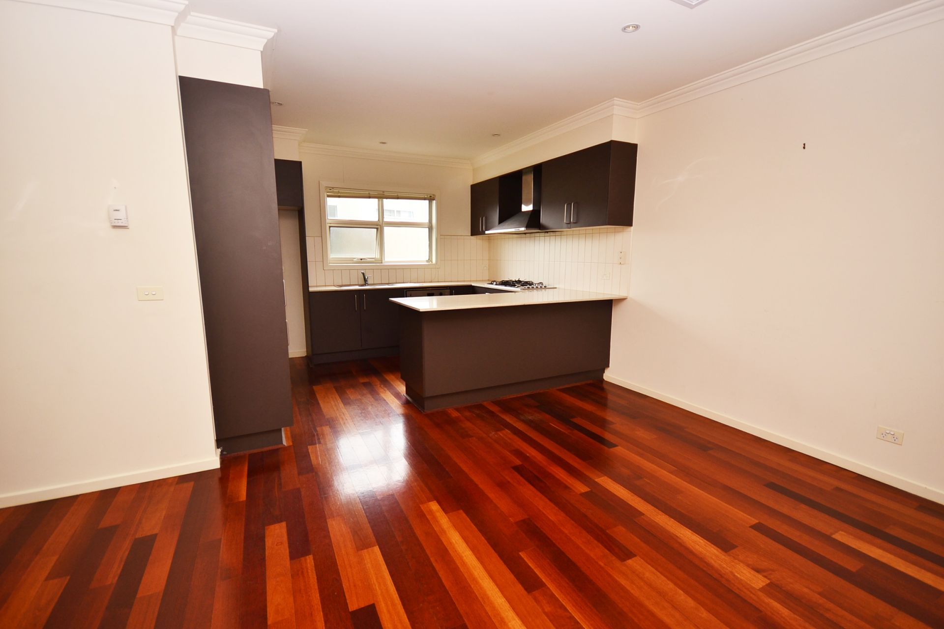 LOOKING FOR MODERN SOPHISTICATION? YOUR SEARCH IS OVER!