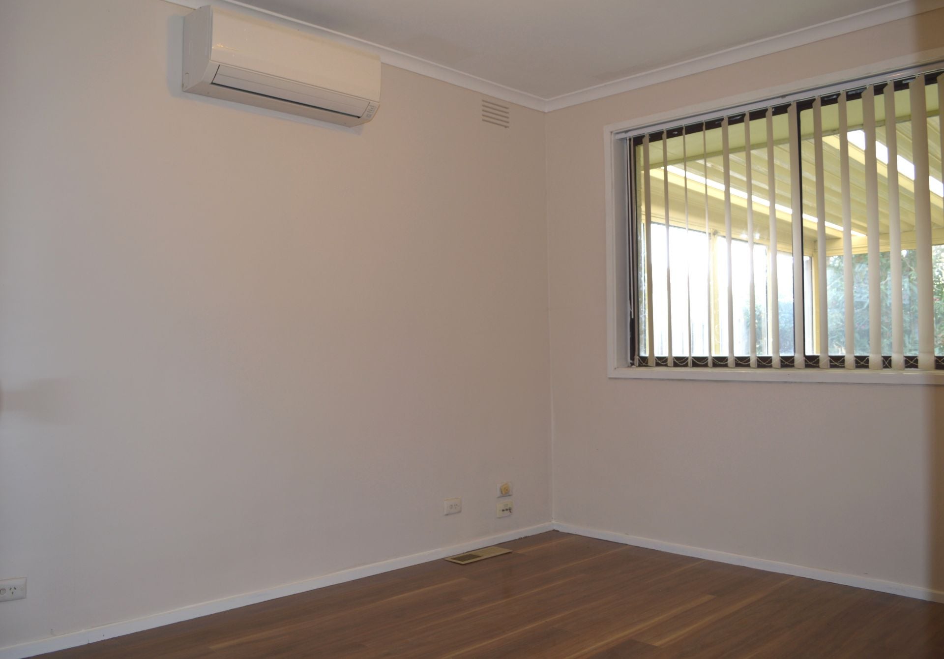 PERFECT LOCATION   *Insp Tue 18th Apr @ 4:15pm*