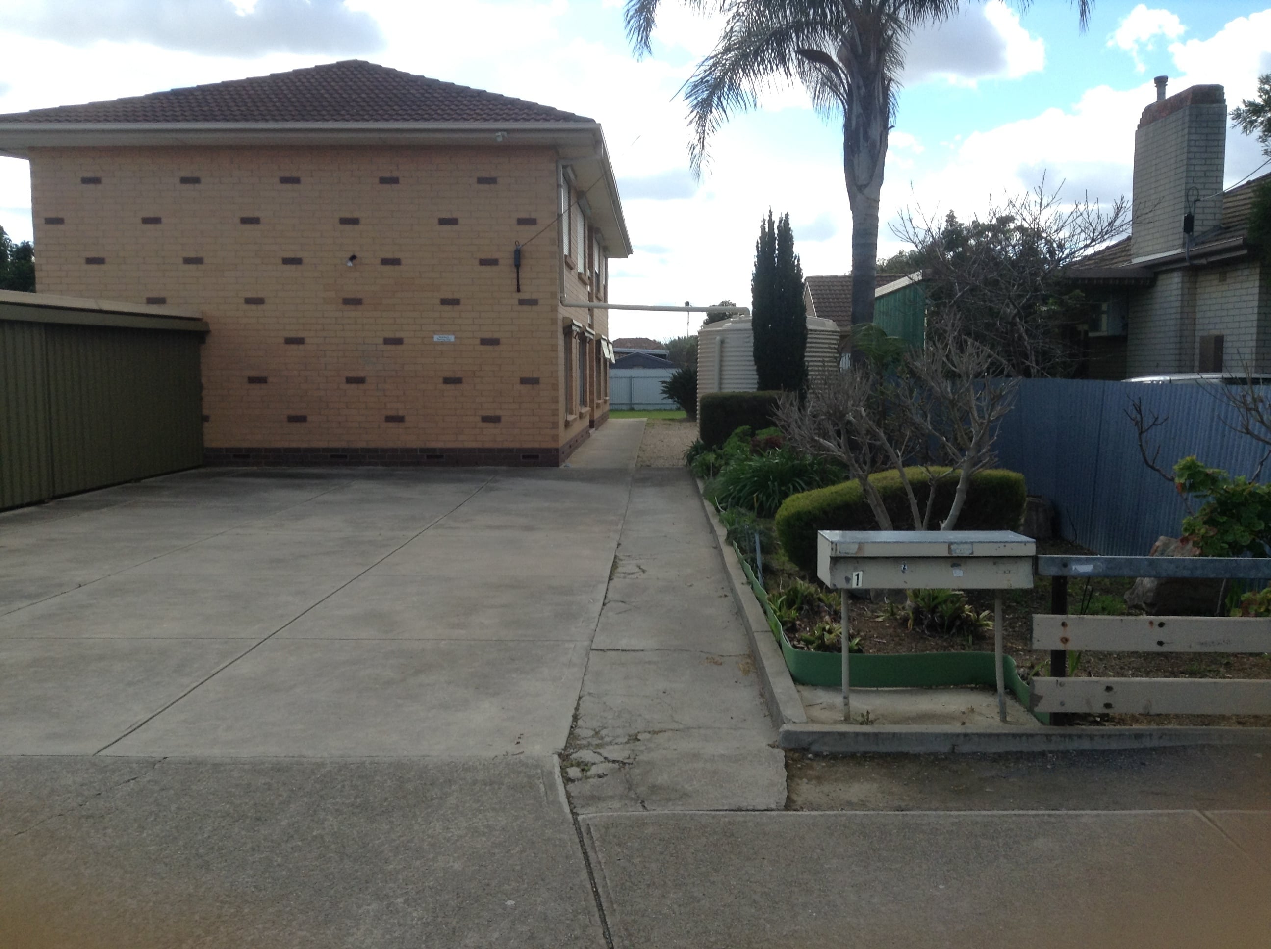 2/3 Nilpena Street Park Holme 5043