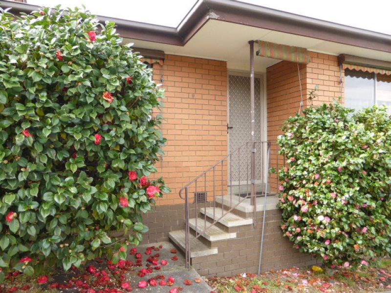 2/41 Hickford Street, Reservoir