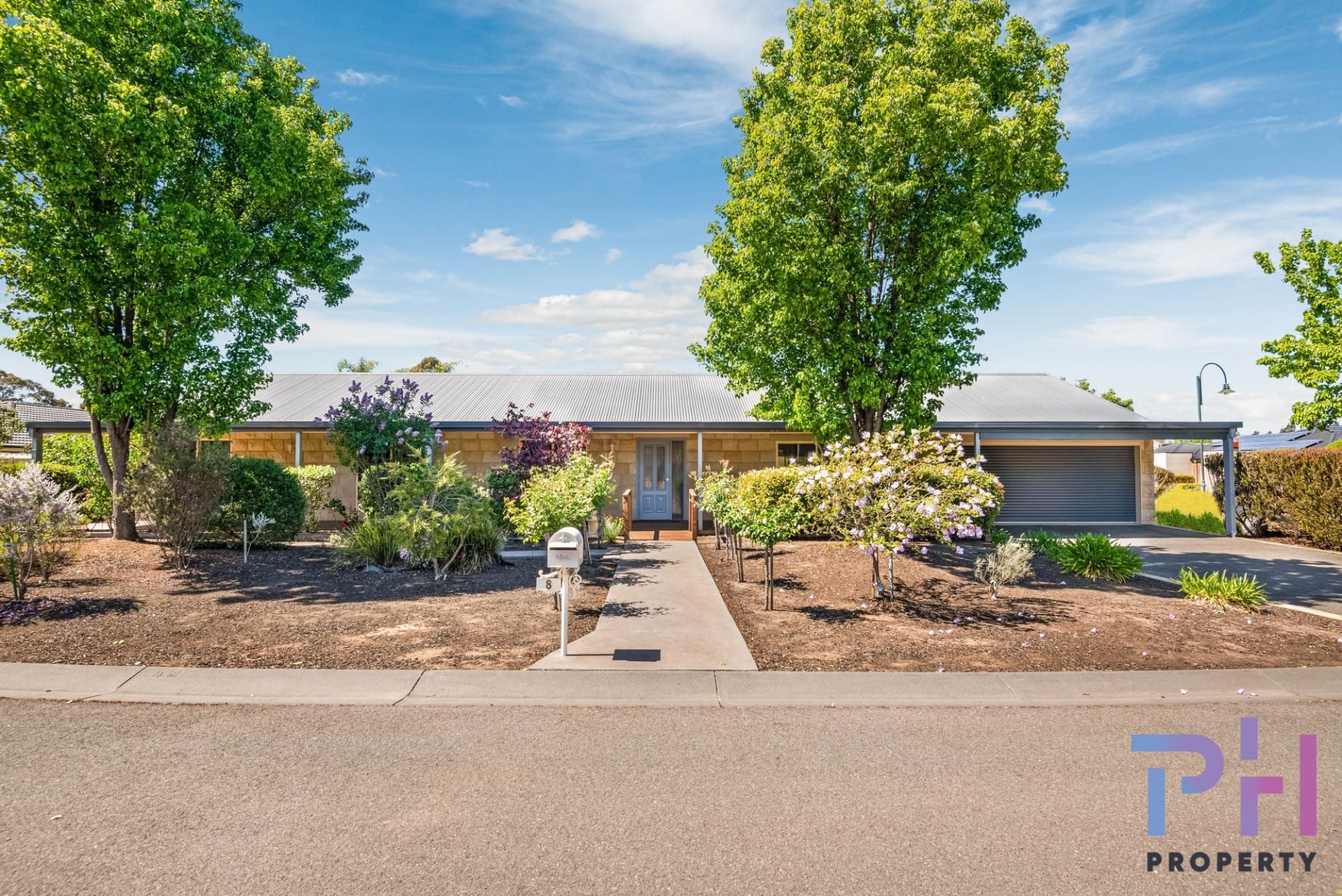 8 York Close STRATHFIELDSAYE VIC, Strathfieldsaye - Image 1