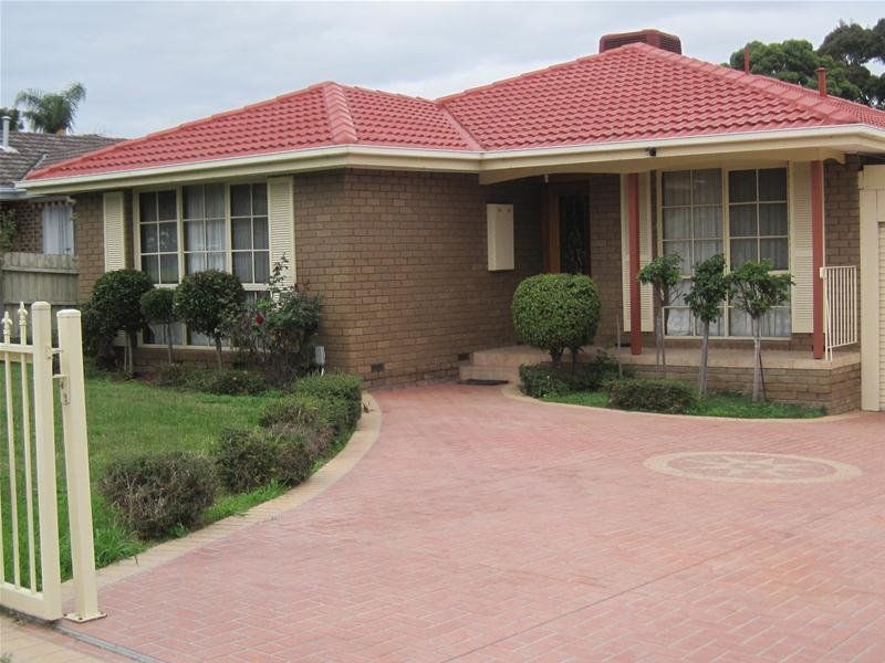17 Roycroft Avenue, Mill Park