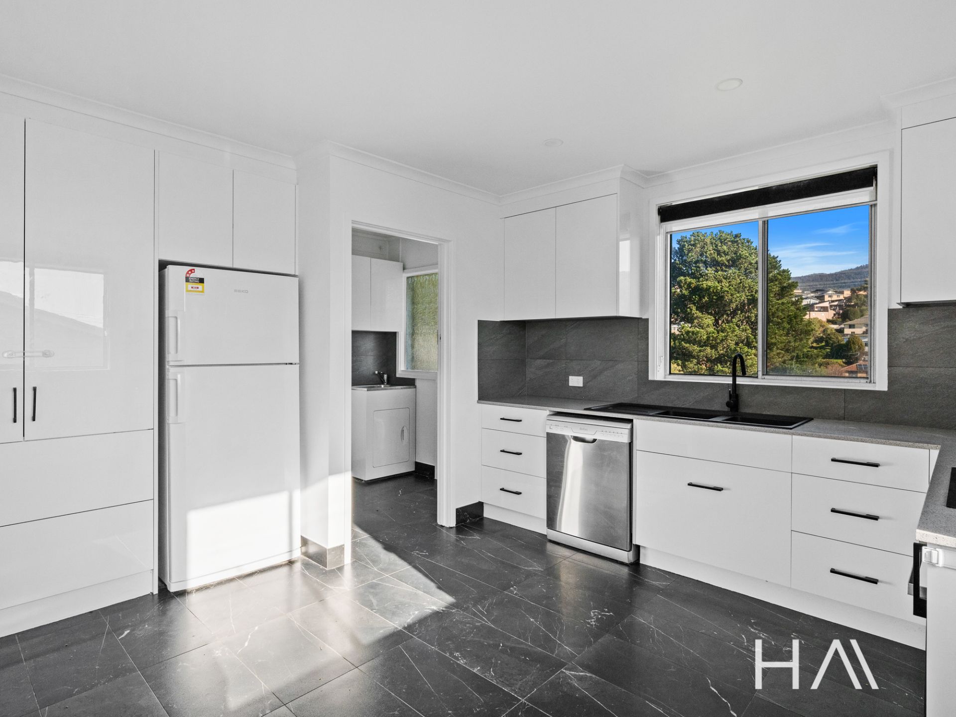 22 Milburn Place Glenorchy, Glenorchy - Thumbnail 5