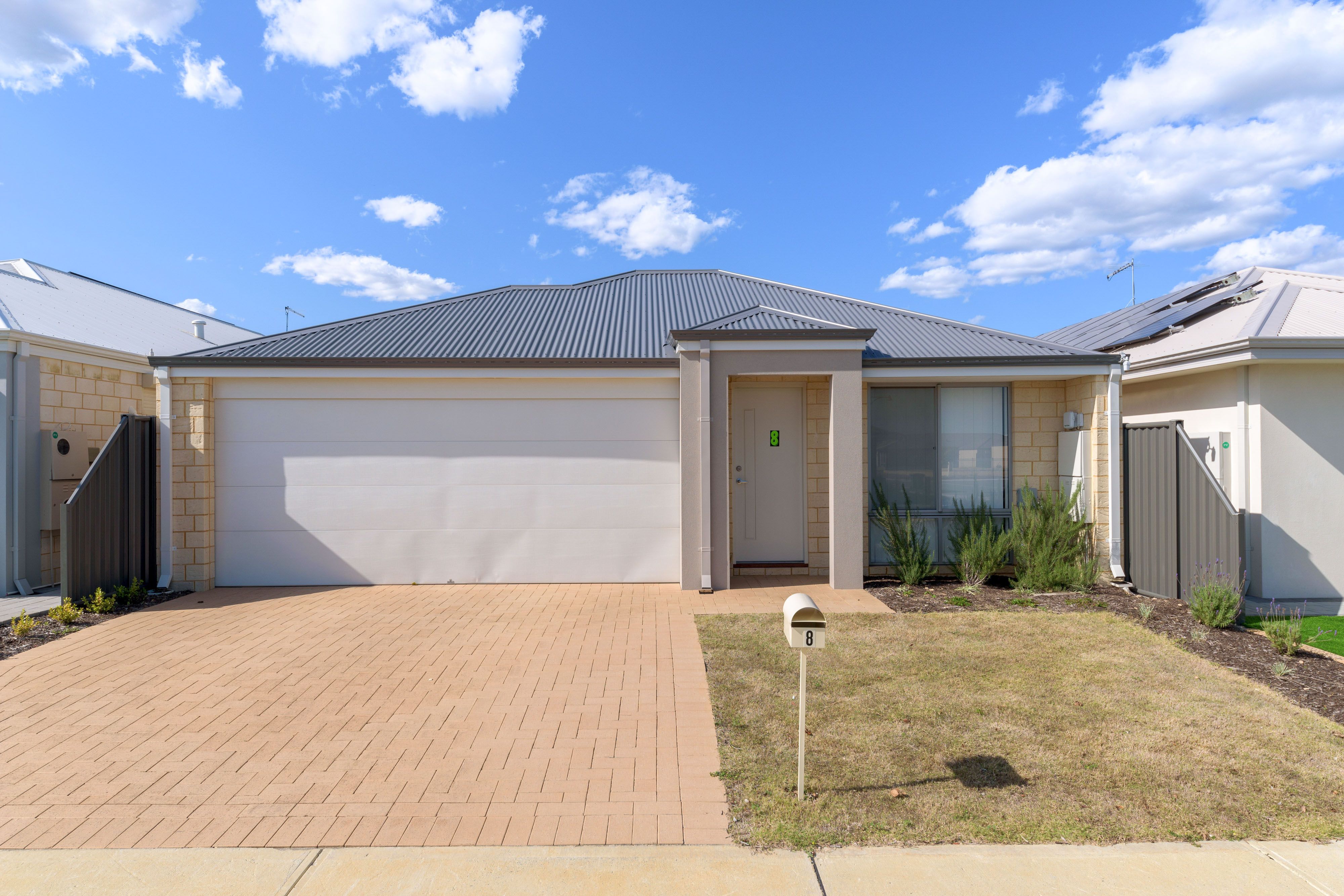 Real Estate For Sale 8 Abercrombie Entrance Harrisdale , WA