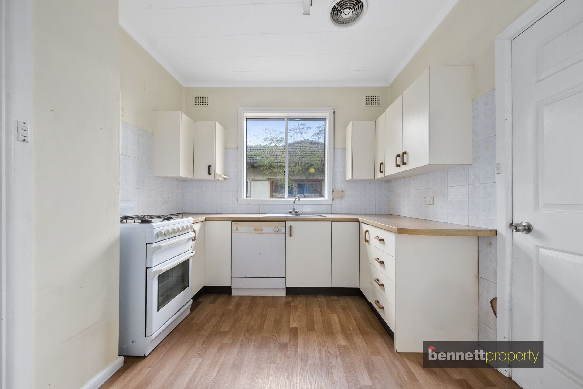 38 Ball Street, Colyton - Thumbnail 7