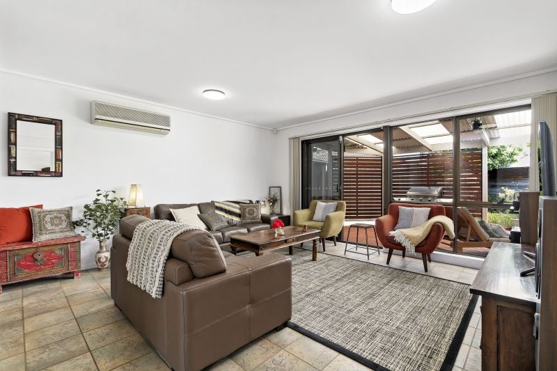 40 Pandora Avenue, Thomastown