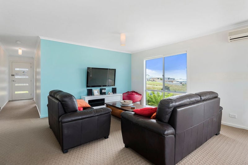 16 Seeberg Court APOLLO BAY VIC, Apollo Bay - Thumbnail 4