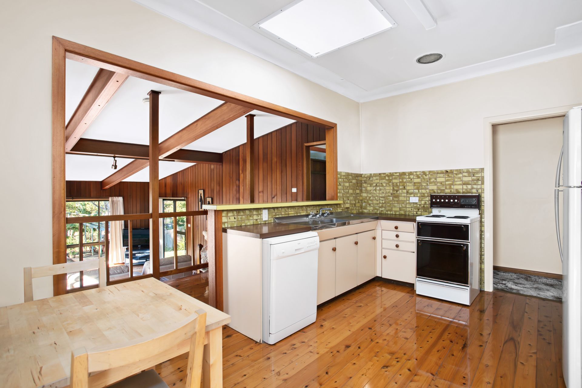 10 Kanning Avenue, Gymea Bay, Gymea Bay - Thumbnail 6