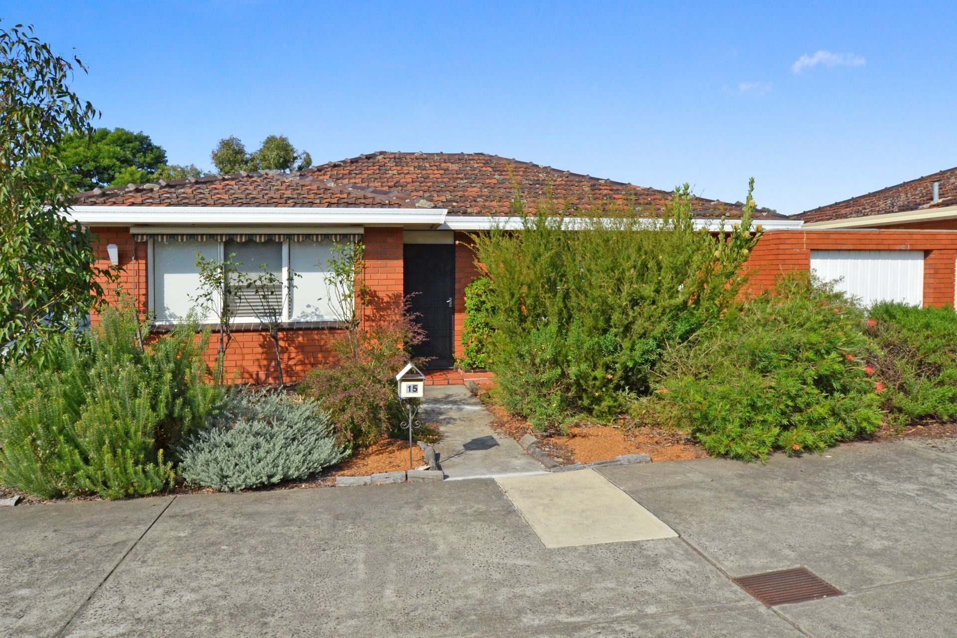 Kitchen Views Over Edwardes Lake Parklands