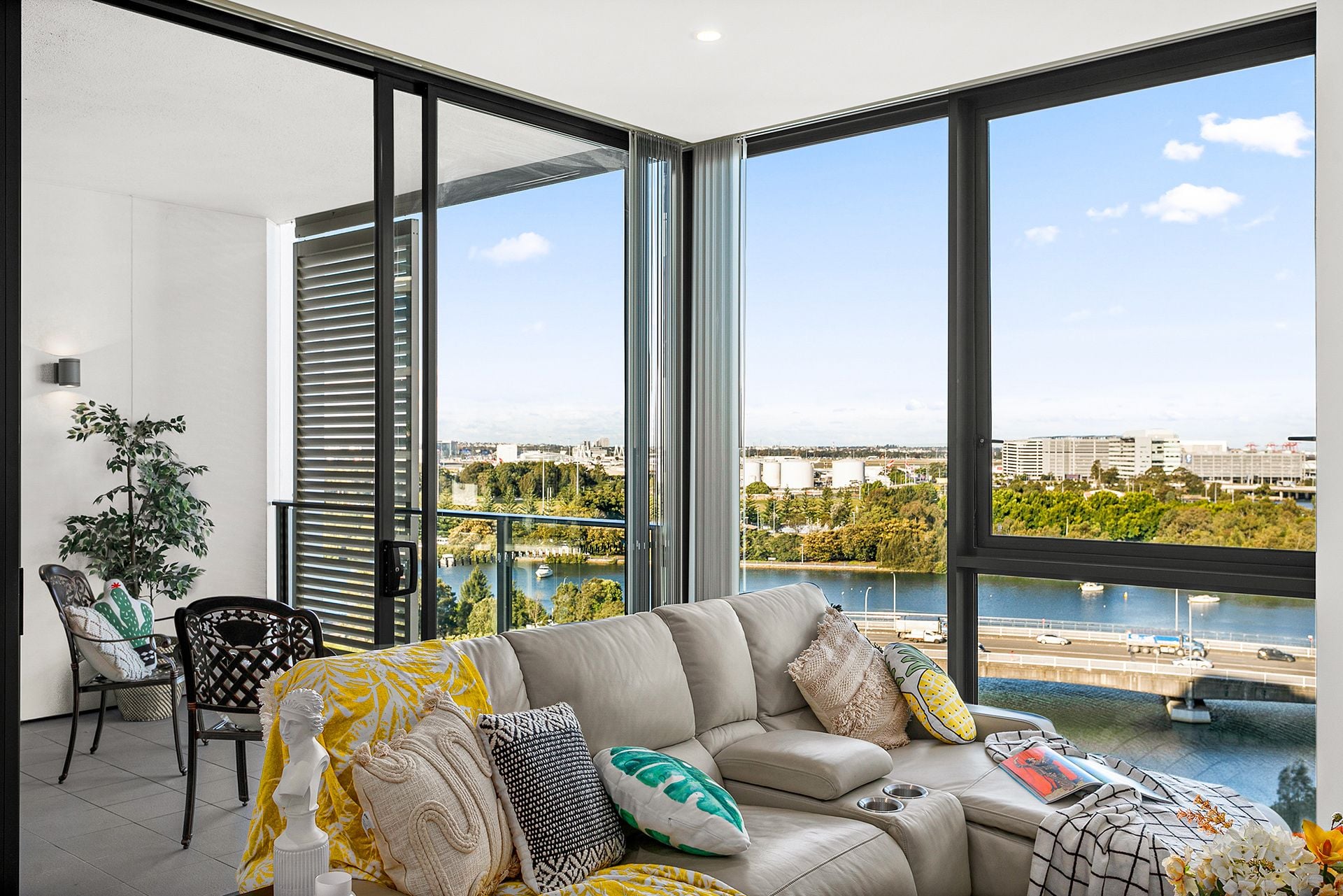 903/2 Chisholm Street Wolli Creek NSW, Wolli Creek - Thumbnail 2