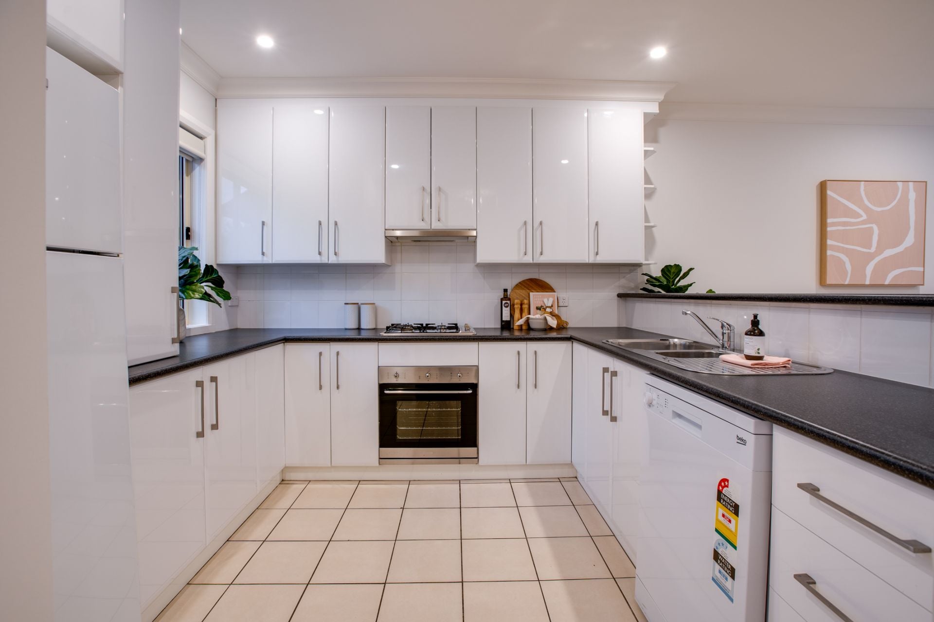 2/537 Schubach Street East Albury NSW, East Albury - Thumbnail 7
