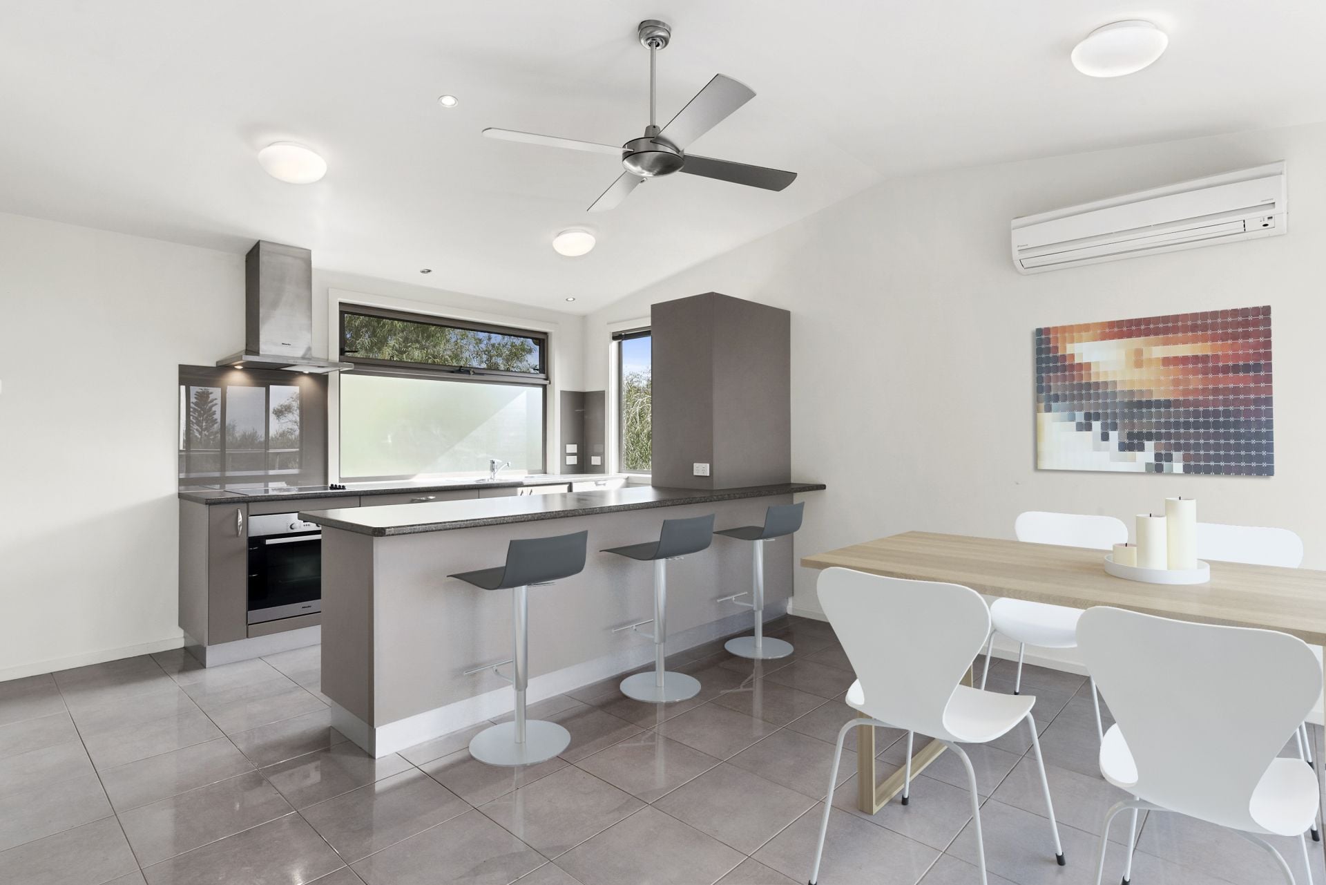 7 Ferrier Drive, Marengo - Thumbnail 4