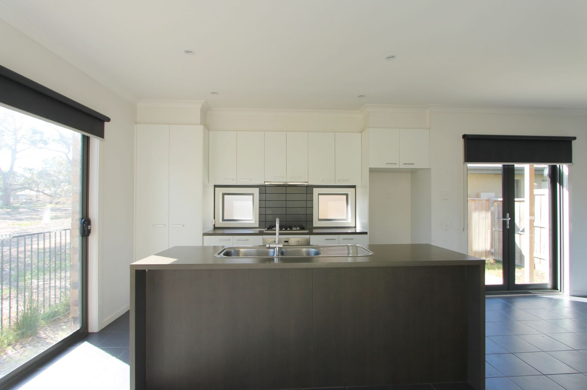 Spacious Townhouse In Excellent Location