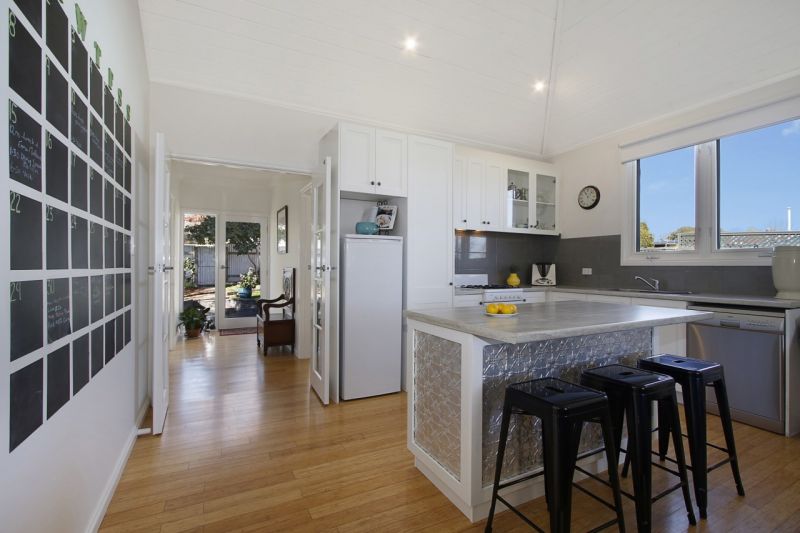 1 John Crescent Beechworth VIC, Beechworth - Thumbnail 7