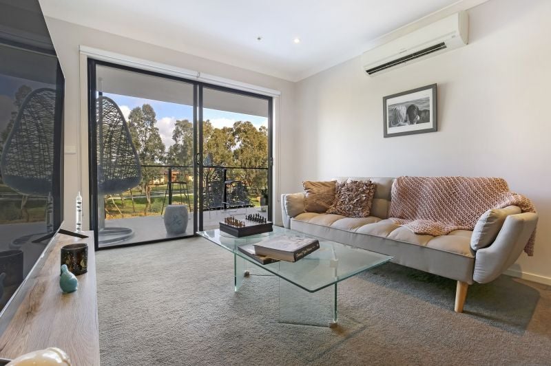 114/40 Bush Boulevard, Mill Park